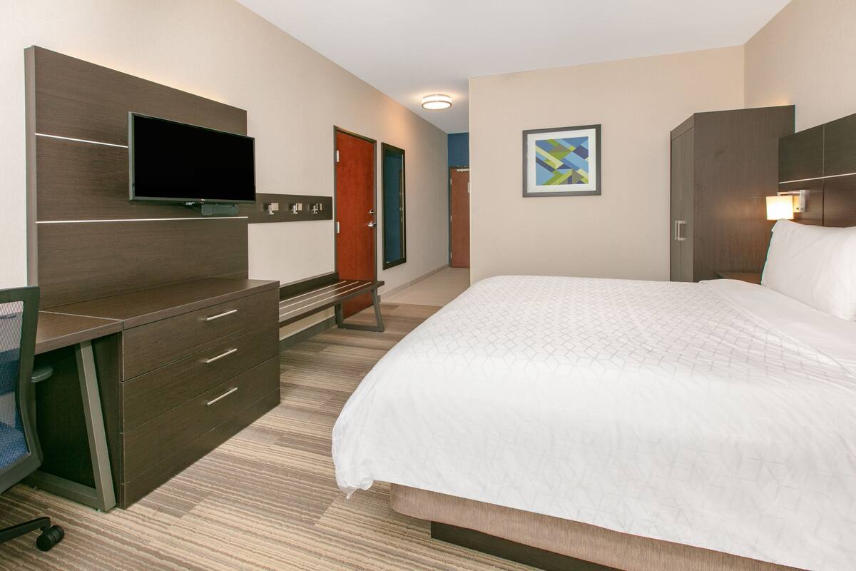 In-room safe, desk, blackout curtains, iron/ironing board