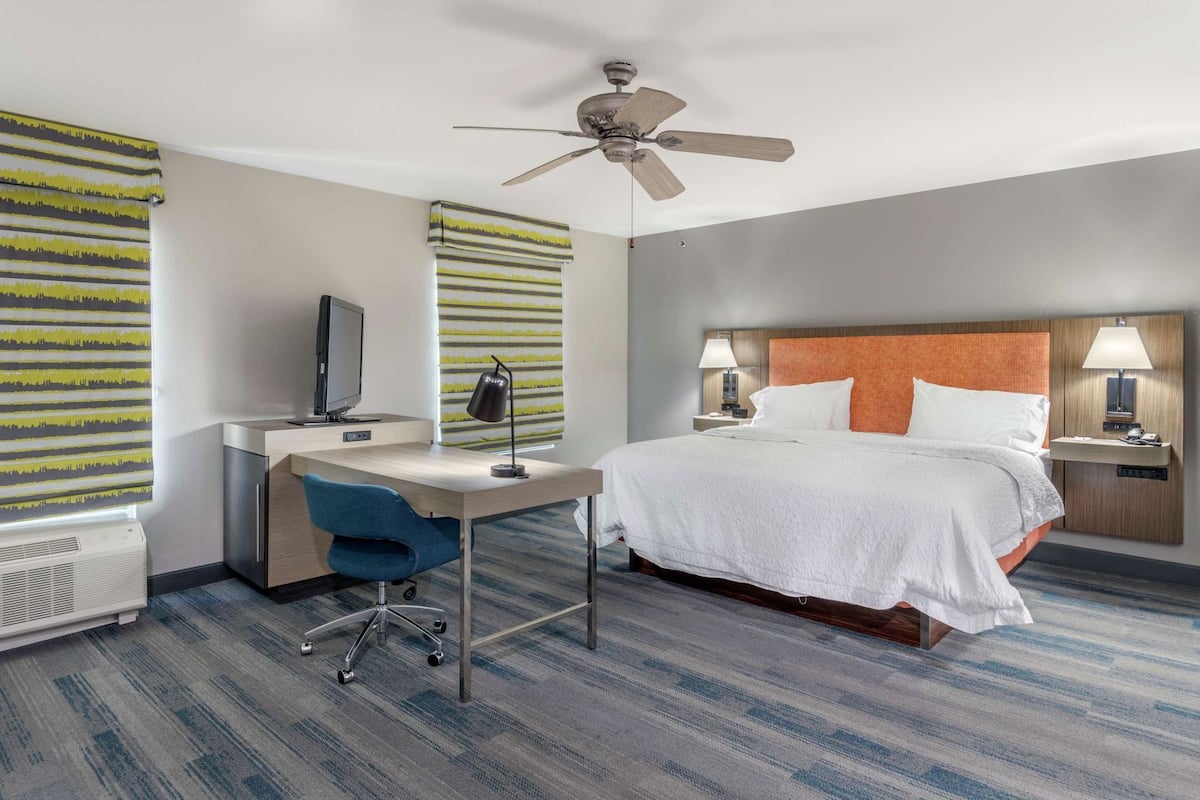Iron/ironing board, free WiFi, bed sheets, alarm clocks