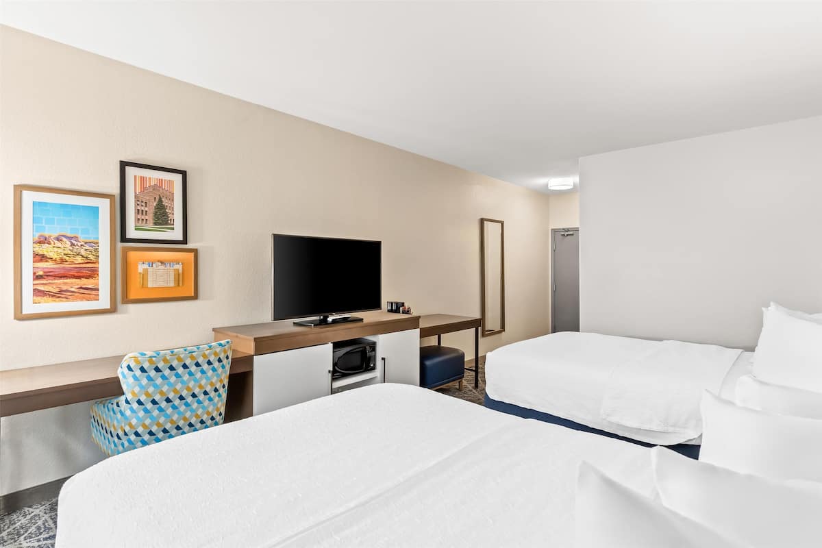 Two queen beds nonsmoking