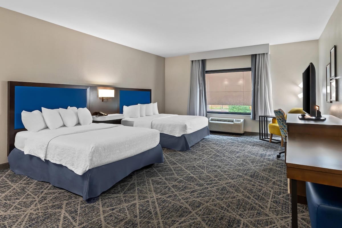 Room, 2 Queen Beds, Accessible, Non Smoking