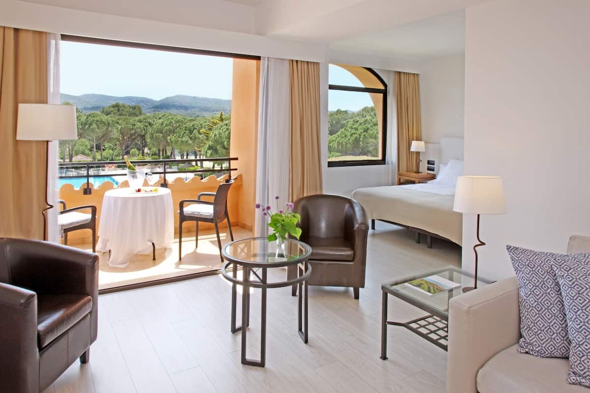 1 bedroom, minibar, in-room safe, desk