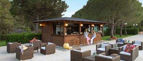 Bar ved bassenget