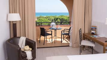 Habitación doble, terraza, vistas al mar | Balcón