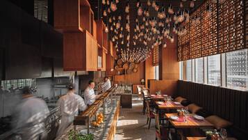 3 restaurants; breakfast, lunch, dinner, and brunch served