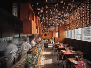 3 restaurants; breakfast, lunch, dinner, and brunch served - Park Hyatt Seoul (Seoul)