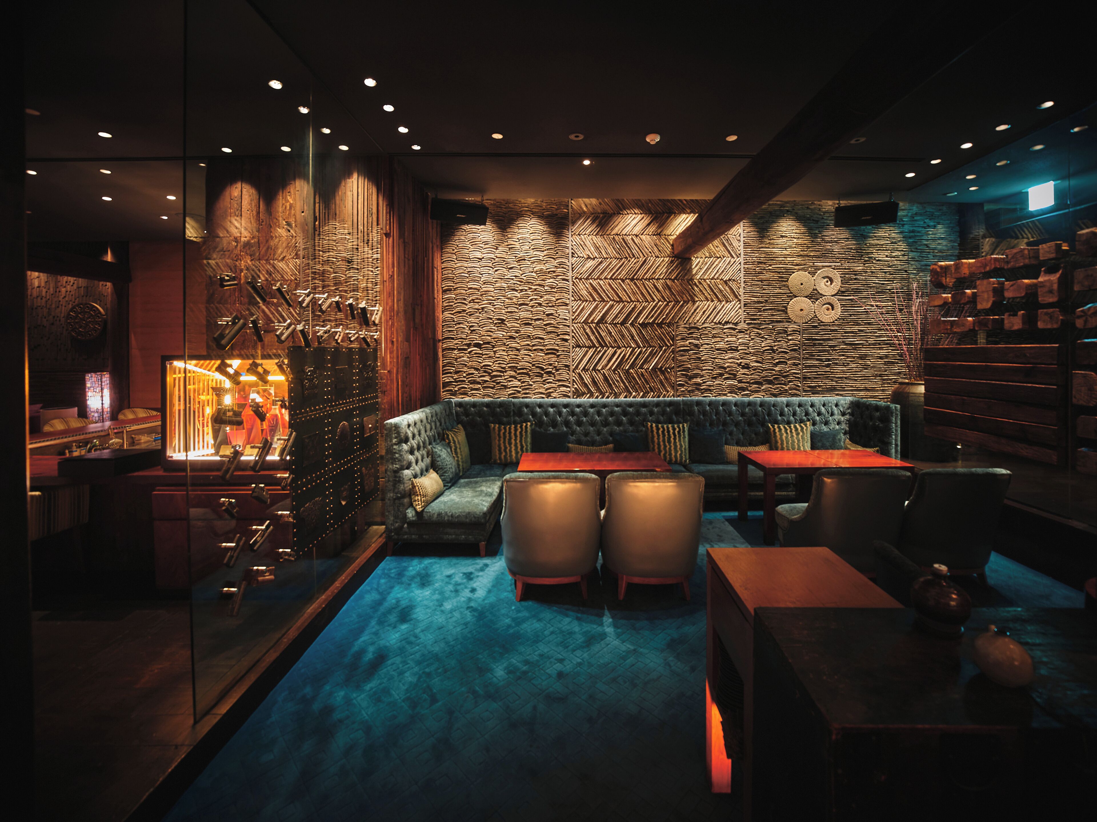 breakfast, lunch and dinner served