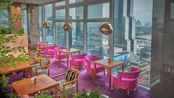 3 restaurants servant le petit déjeuner, spécialités Cuisine coréenne