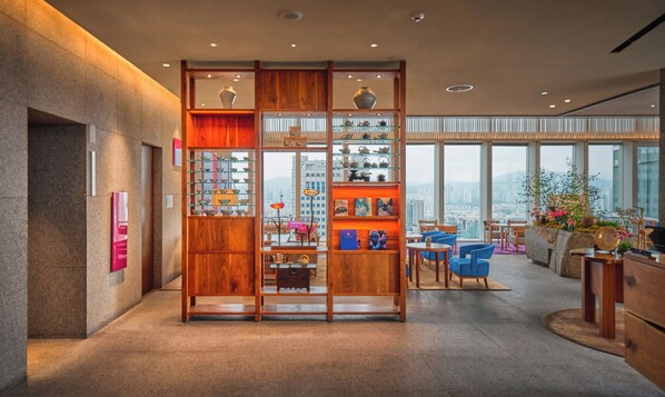 Se sirven desayunos, almuerzos y cenas