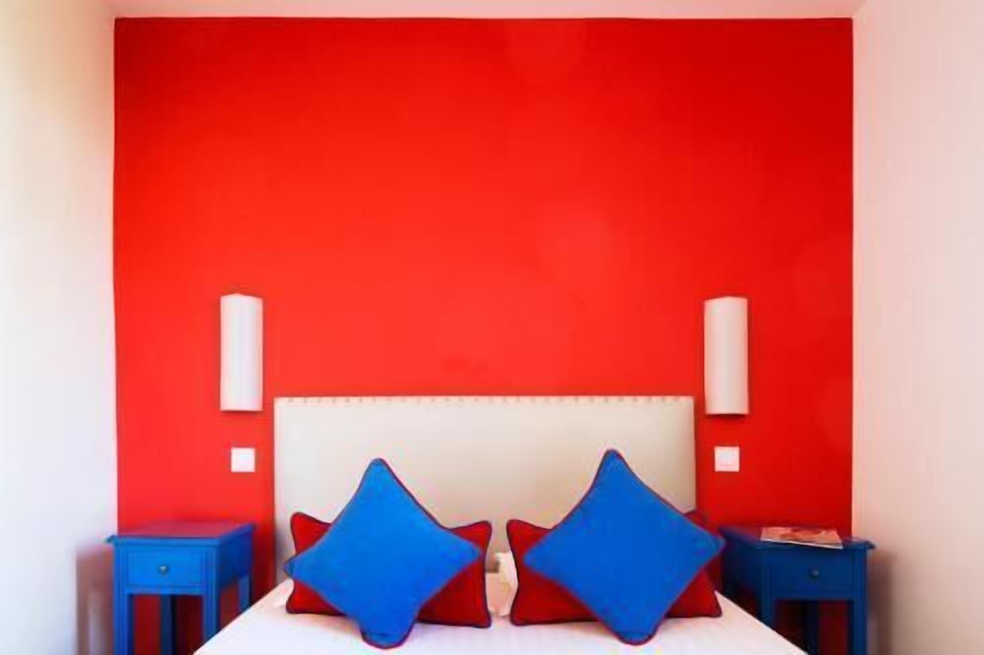 Minibar, in-room safe, desk, soundproofing