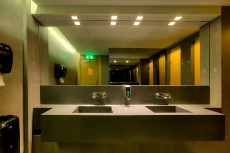 Central Athens Hotel - Image 17