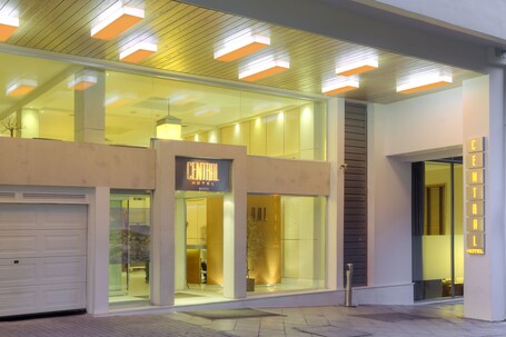 Central Athens Hotel - Image 11