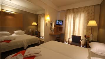 Habitación superior (Acropolis or City View) | Vista desde la habitación