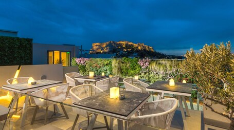 Central Athens Hotel - Image 19