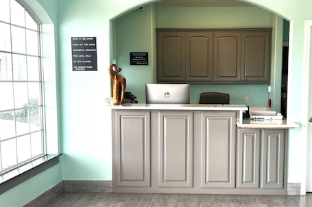 Lobby. Quality Inn Montgomery - Lake Conroe