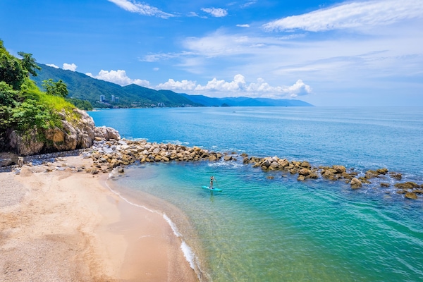 Private beach, sun-loungers, beach umbrellas, beach towels