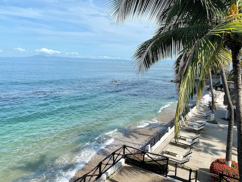 Costa Sur Resort & Spa