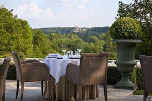 Breakfast, lunch, dinner served; local cuisine, pool views