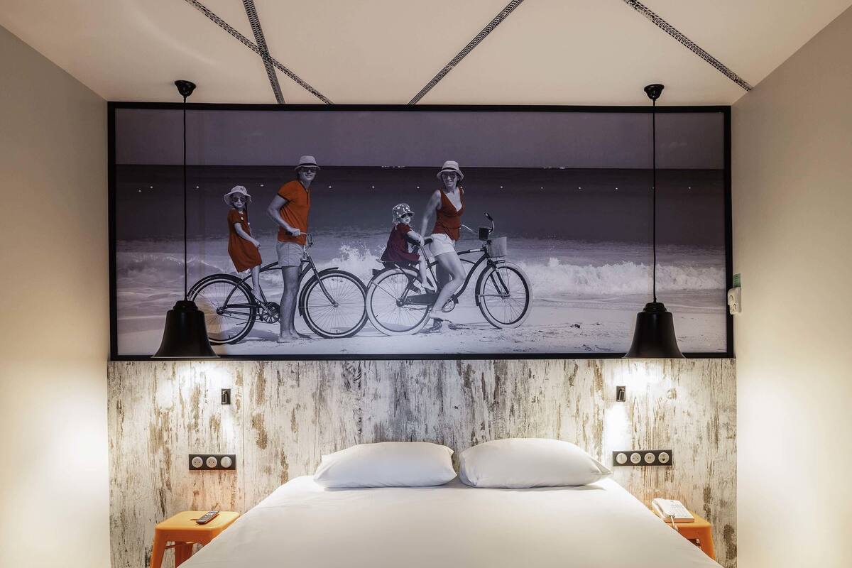 premium bedding, in-room safe, individually decorated