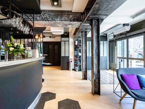 Bar (on property) - ibis Styles Dinan Centre Ville (Dinan)