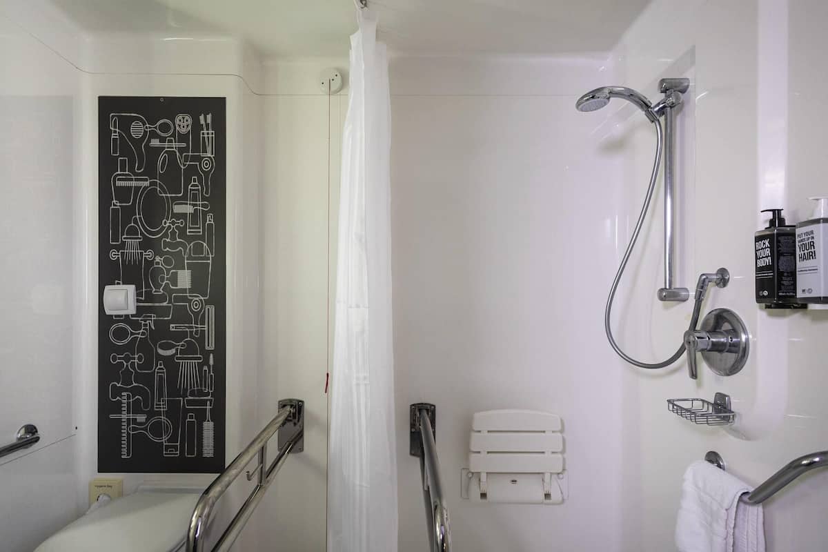 Triple Room, 3 Single Beds