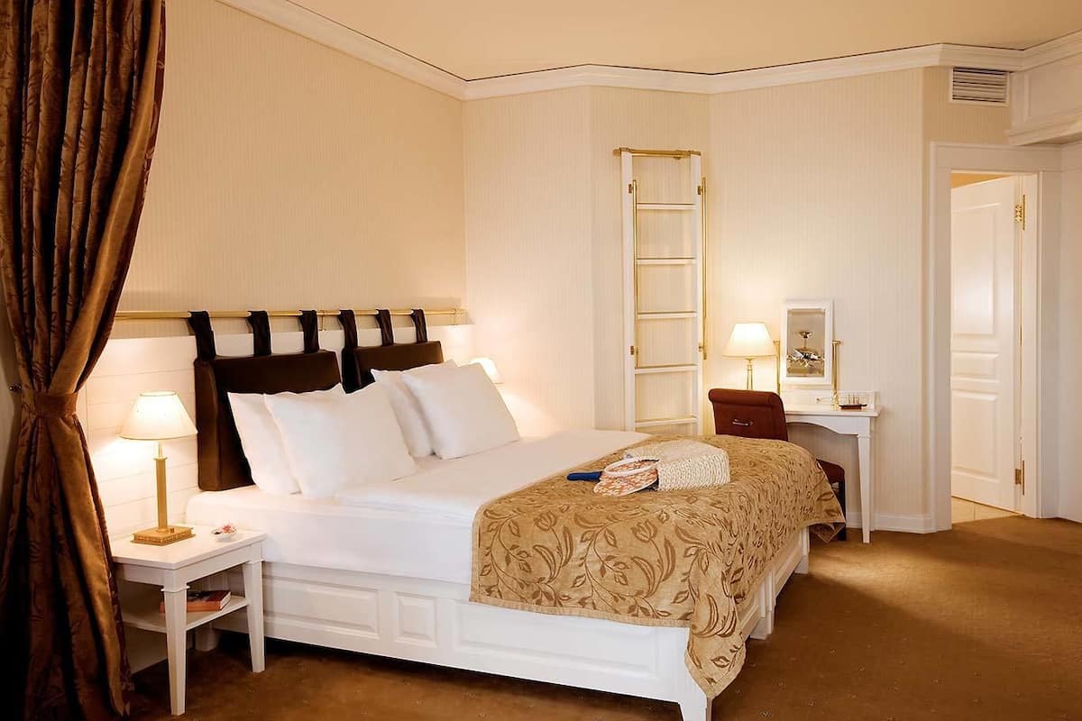 Ropa de cama hipoalergénica y minibar