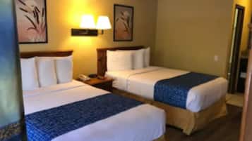 Kamar Double Deluks | Meja kerja, tirai kedap cahaya, setrika/meja setrika, dan Wi-Fi gratis