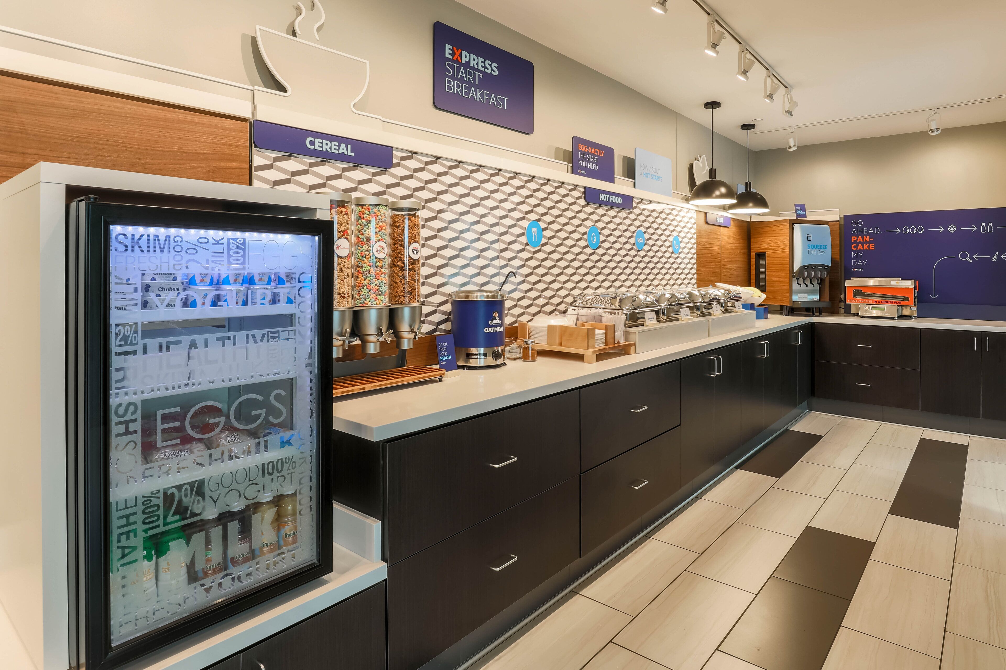 Photo - Holiday Inn Express & Suites Fort Worth Downtown by IHG