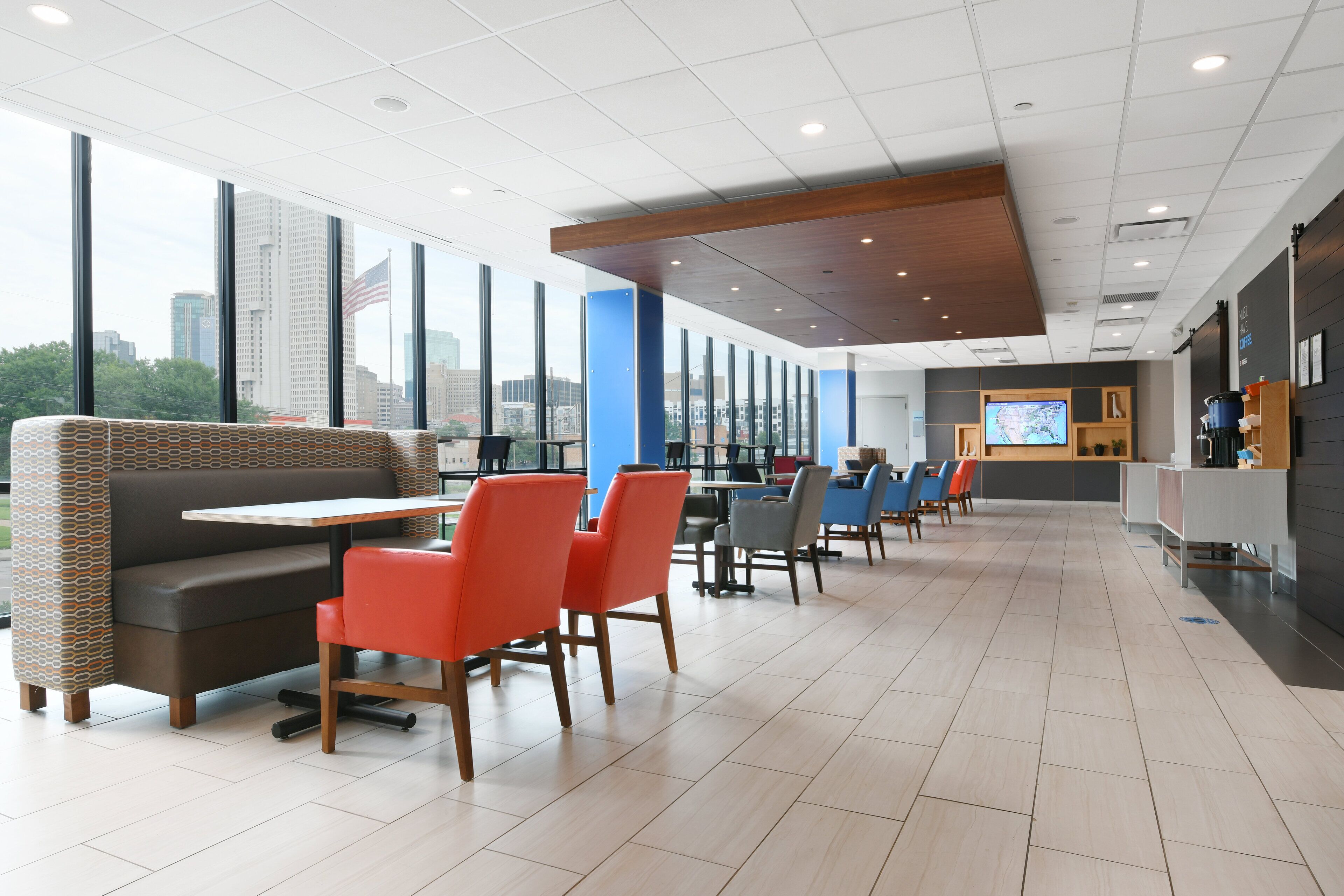 Photo - Holiday Inn Express & Suites Fort Worth Downtown by IHG