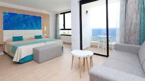 Superior Double Room, Sea View | 1 bedroom, in-room safe, desk, blackout drapes