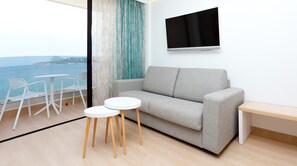 Kamar Double Superior, pemandangan laut | Area keluarga | TV layar datar