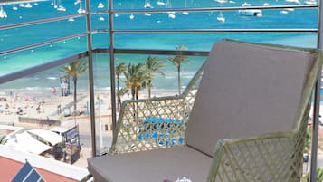 Suite, balcón, vistas al mar | Balcón