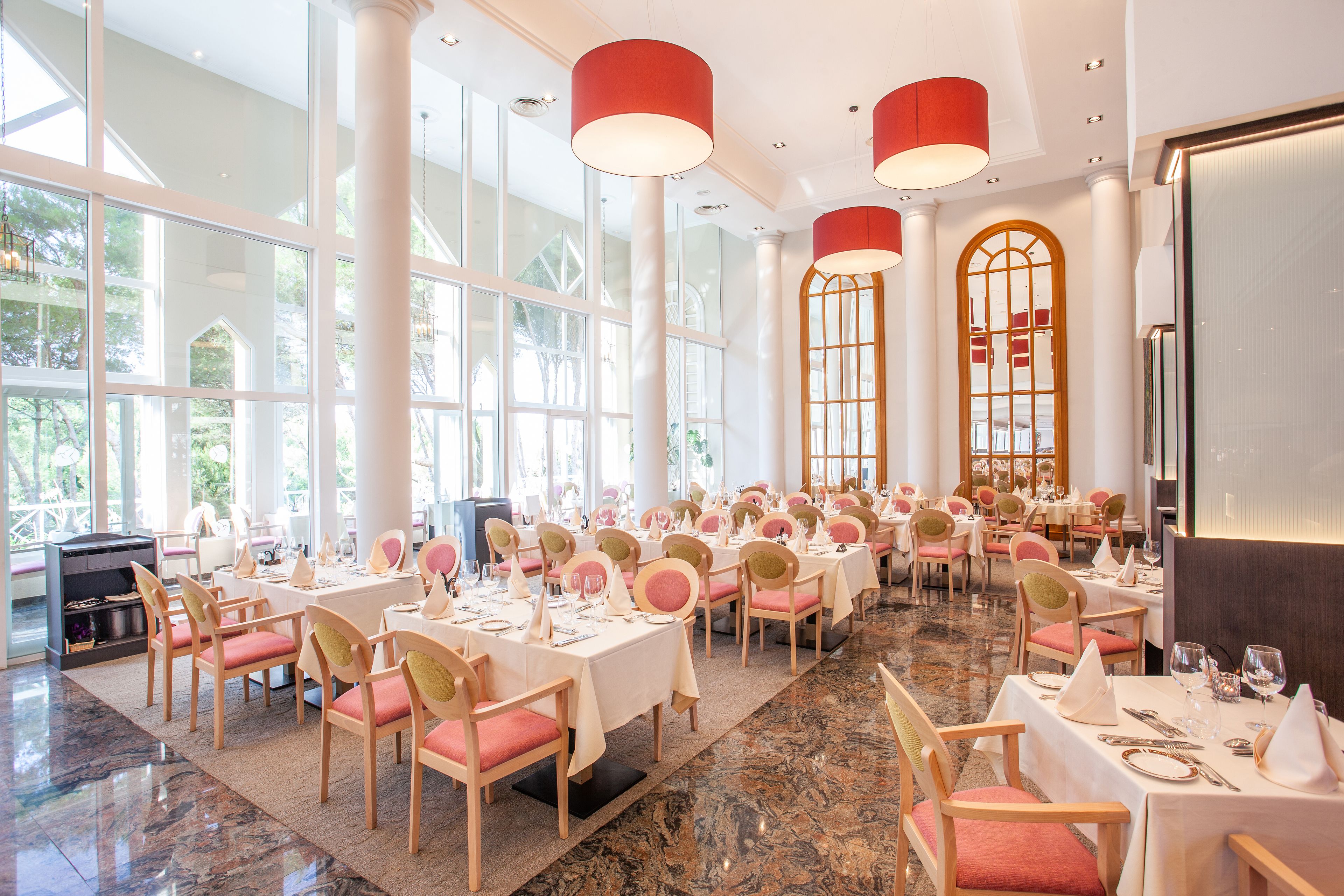 2 restaurants, breakfast, lunch, dinner served; mediterranean cuisine