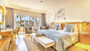 Minibar, Zimmersafe, Schreibtisch, kostenlose Babybetten