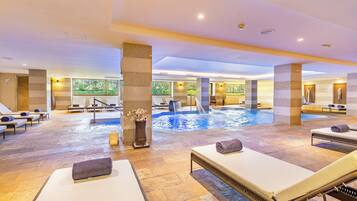 Een sauna, een bubbelbad, een Turks bad/hammam, lichaamsbehandelingen