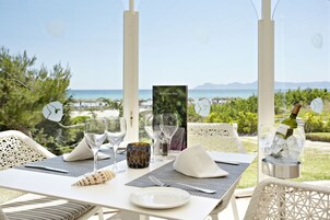 2 restaurants, breakfast, lunch, dinner served; Mediterranean cuisine 