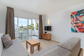 1 makuuhuone, tallelokero huoneessa, ilmainen Wi-Fi, vuodevaatteet