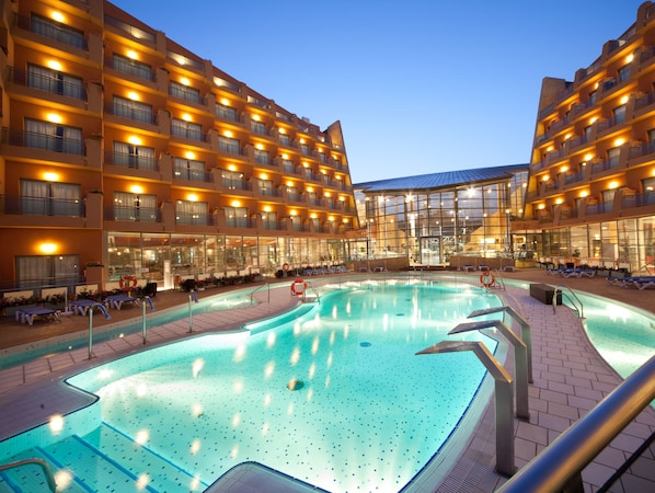 Front of property - evening/night