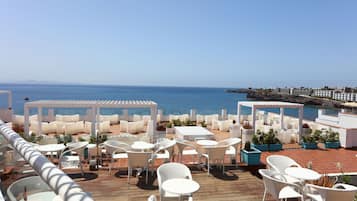 4 restoran, sarapan, makan tengah hari dihidangkan; masakan Asia