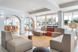 Sala de estar en el lobby