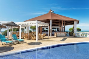 Poolside bar