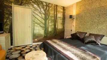 Soundproofing, free WiFi