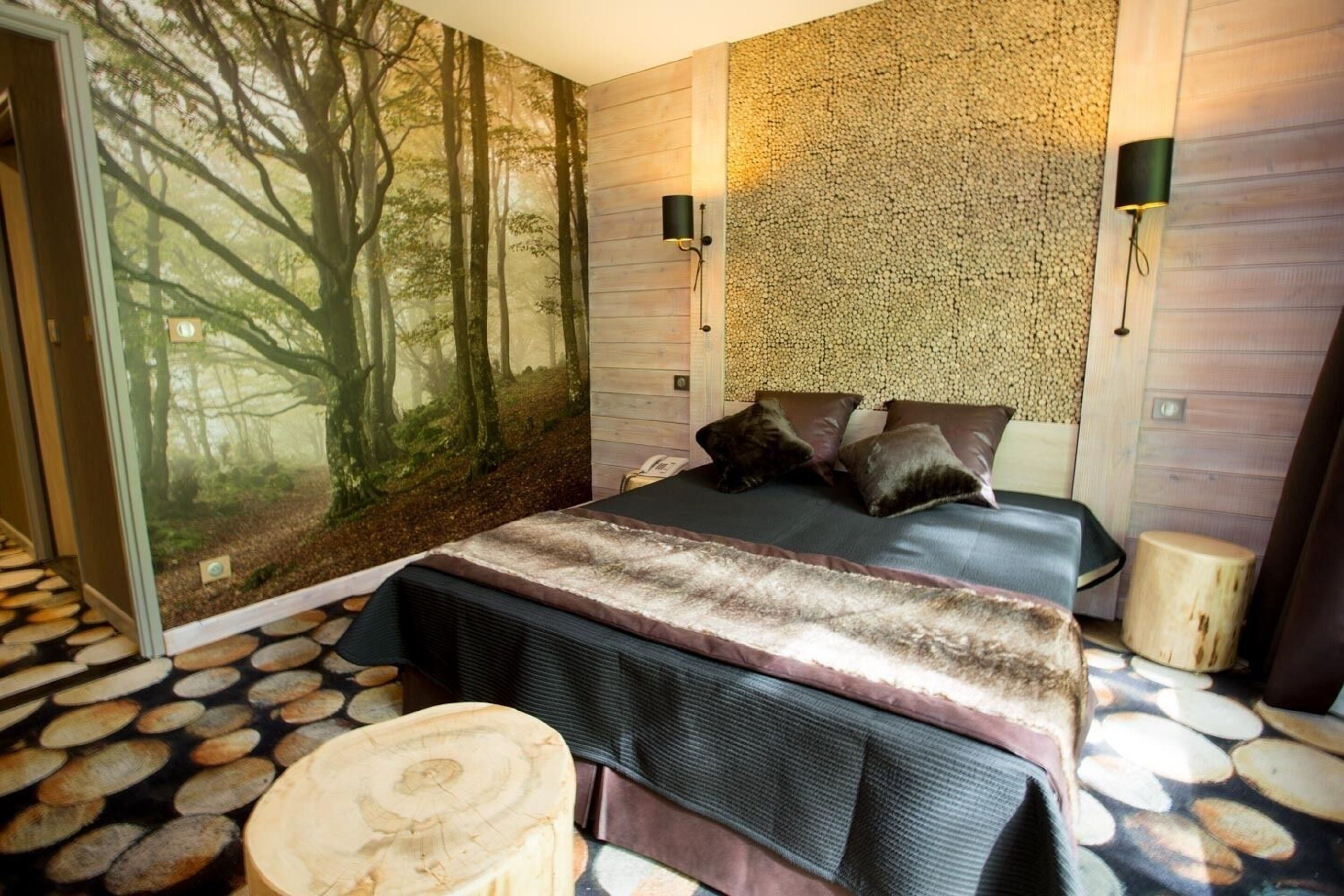 soundproofing, free wifi