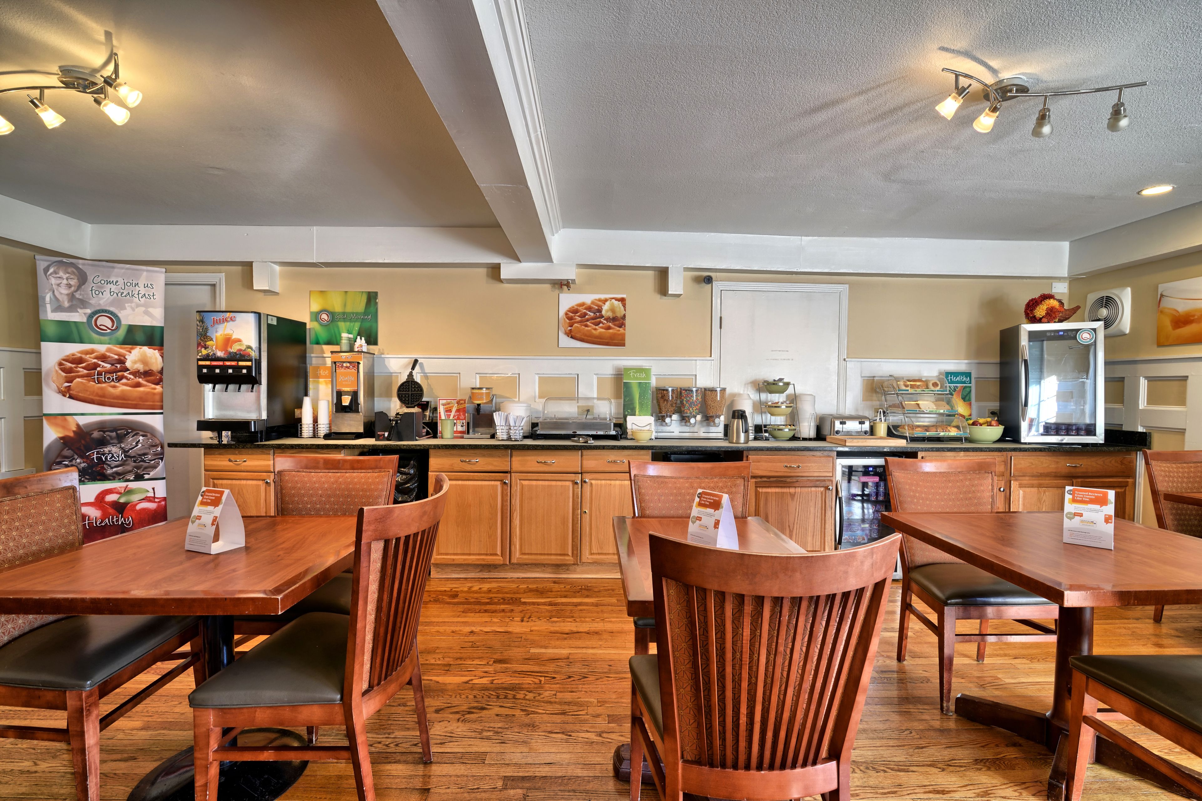 Free daily buffet breakfast