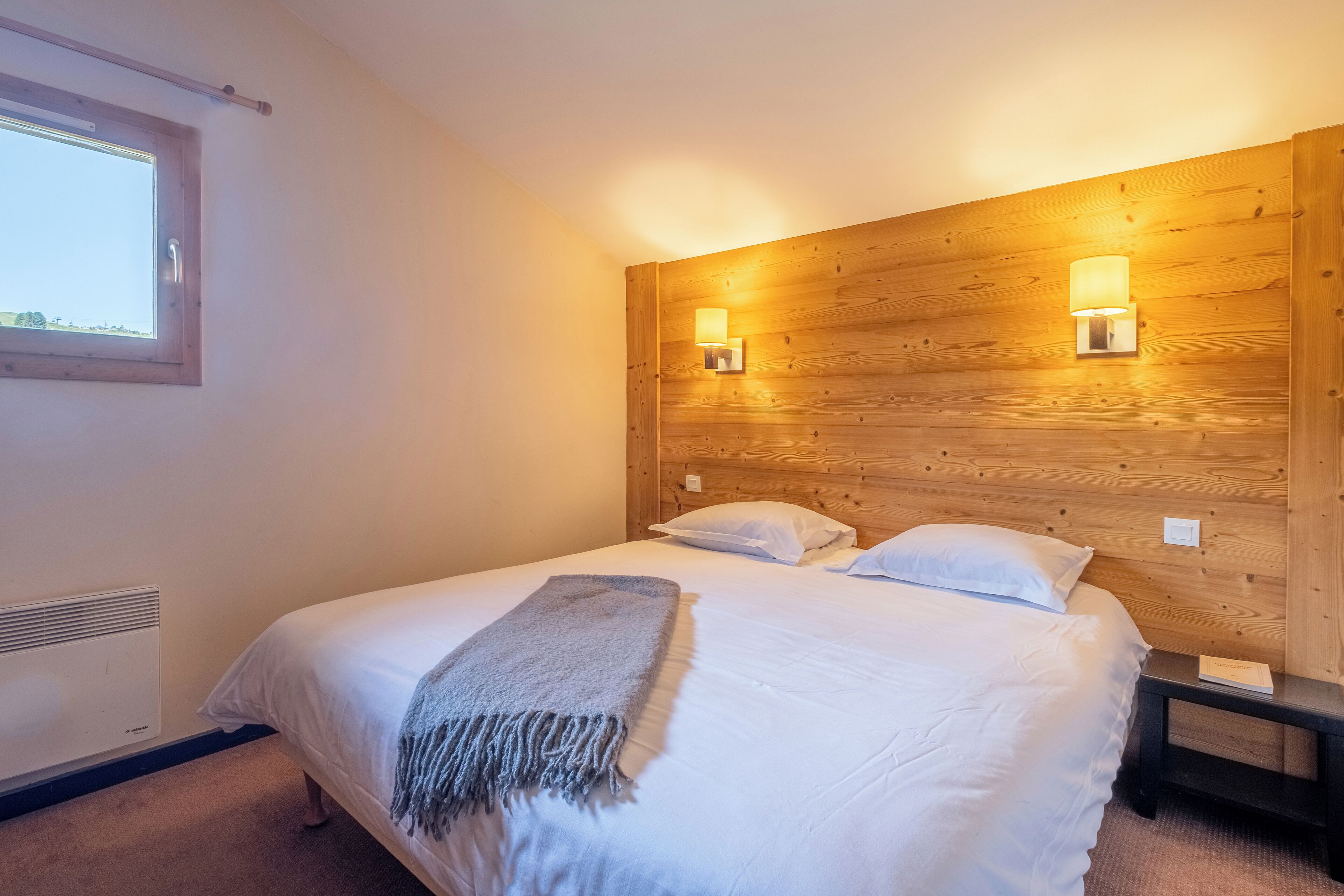 Standard-Apartment, 2 Schlafzimmer, Bergblick | Zimmersafe, Bügeleisen/Bügelbrett, Babybetten, kostenloses WLAN