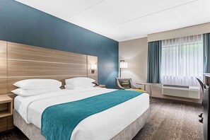 Standard Room, 1 King Bed, Non Smoking, Refrigerator & Microwave | Desk, iron/ironing board, free cribs/infant beds, free WiFi - Best Western West Lebanon-Hanover Hotel (West Lebanon)