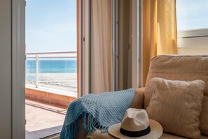Minibar, desk, blackout curtains, free WiFi