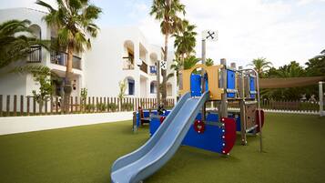 Children’s play area – outdoor