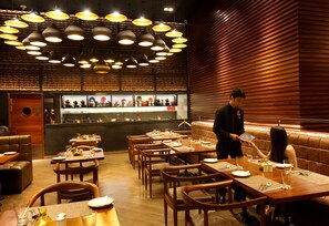 Interior detail - Lemon Tree Premier City Center Gurugram (Gurugram)