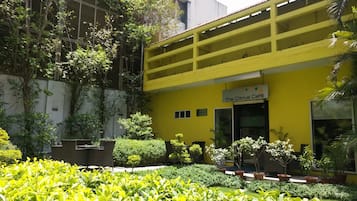 Fachada de la propiedad