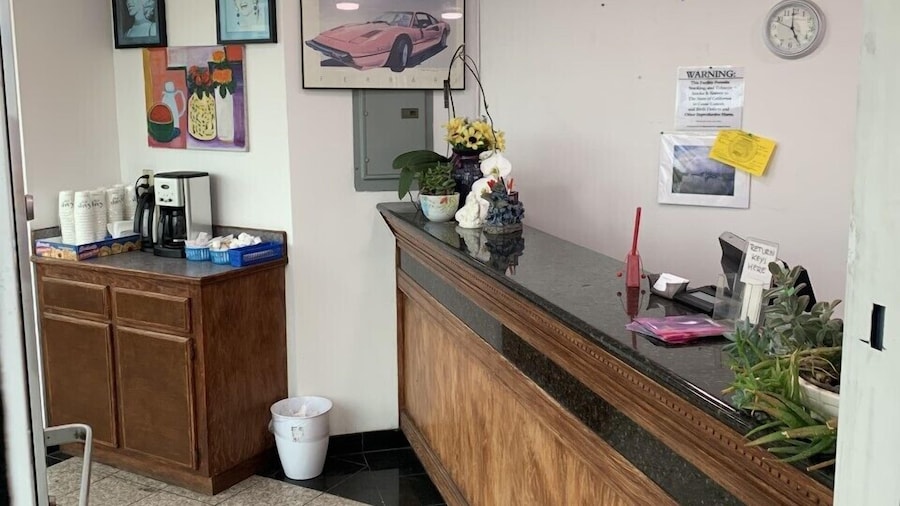 Economy Inn Monterey